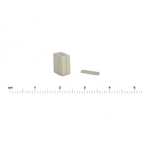Płaski magnes neodymowy — dł. 10 mm, szer. 2,5 mm, wys. 1 mm — N38