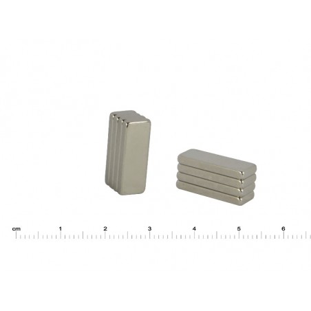 Magnes — długość 20 mm, szerokość 7 mm, wysokość 2,4 mm — neodymowy (N38)