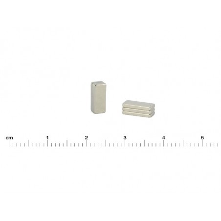 Magnes — długość 10 mm, szerokość 4 mm, wysokość 1,2 mm — neodymowy (N38)