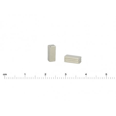 Magnes — długość 10 mm, szerokość 4 mm, wysokość 1,5 mm — neodymowy (N42)