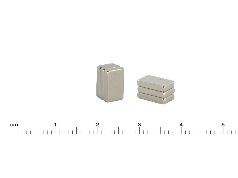 Magnes — długość 10 mm, szerokość 6 mm, wysokość 2 mm — neodymowy (N38)