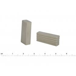 Magnes — długość 25 mm, szerokość 6 mm, wysokość 2 mm — neodymowy (N38)