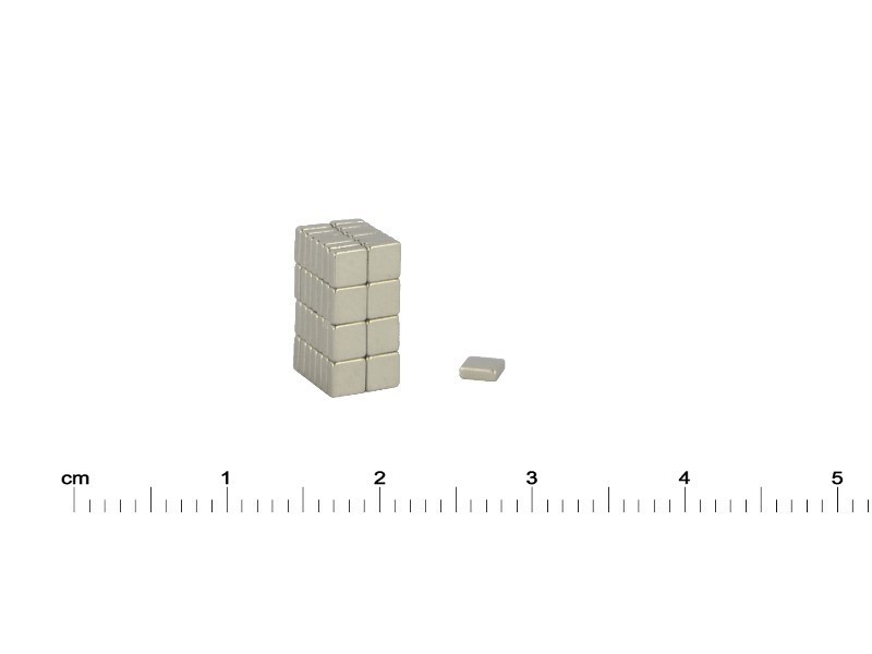 Magnes neodymowy — długość 3 mm, szerokość 3 mm, wysokość 1 mm — materiał N42