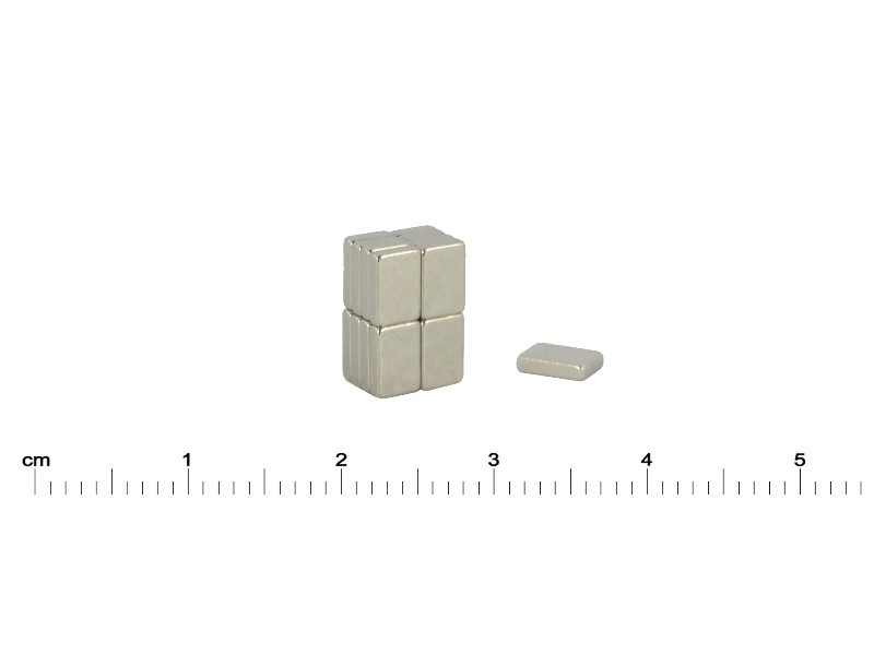 Magnes neodymowy — długość 6 mm, szerokość 4 mm, wysokość 1,5 mm — materiał N38