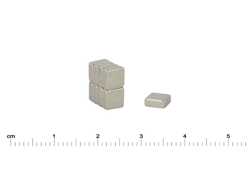 Magnes — długość 6 mm, szerokość 6 mm, wysokość 2,5 mm — neodymowy (N38)