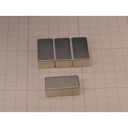 Silny magnes neodymowy 30x10x15 N33SH - 002
