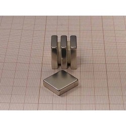 Magnes prostokątny — dł. 20 mm, szer. 18 mm, wys. 5 mm — neodymowy (N38) - 002