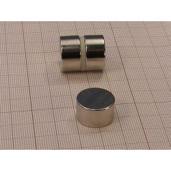 Magnes — średnica ⌀18 mm, grubość 10 mm — neodymowy (N38) - 002