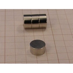 Magnes neodym — średnica ⌀15 mm, wys. 8 mm — N38 - 002