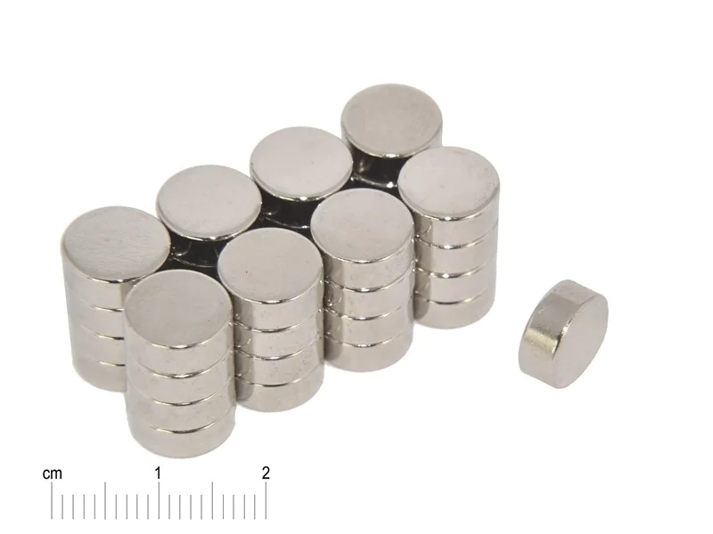 Magnes — średnica ⌀10 mm, grubość 4 mm — neodymowy (N38)
