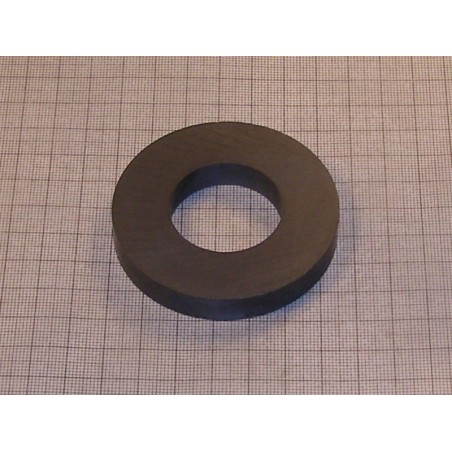 Magnes pierścieniowy — ⌀65 mm, otwór ⌀32 mm, grubość 10 mm — ferrytowy