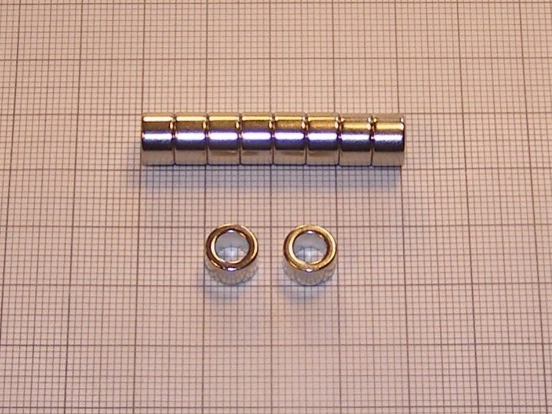 Magnes neo — średnica ⌀8 mm, otwór ⌀5 mm, wys. 5 mm — N38 pierścieniowy