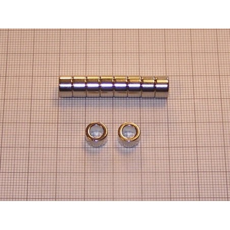 Magnes neo — średnica ⌀8 mm, otwór ⌀5 mm, wys. 5 mm — N38