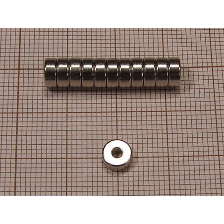 Magnes z otworem — ⌀6 mm, otwór ⌀2 mm, wys. 2,5 mm — neodymowy (N38)