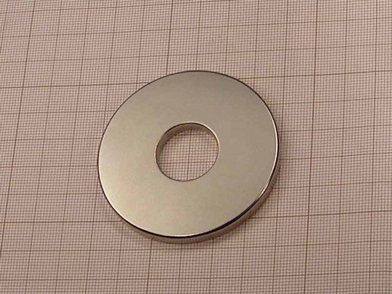 Magnes neodymowy pierścieniowy — ⌀60 mm, ⌀20 mm, wys. 5 mm — N38