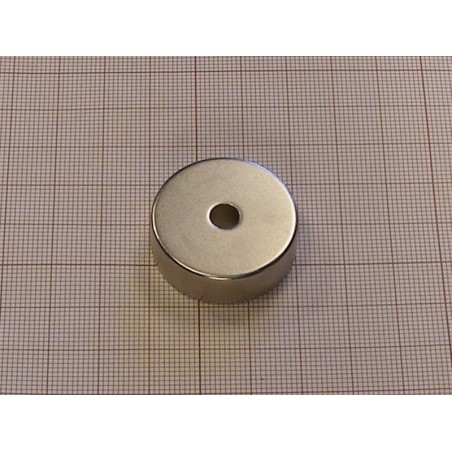 Magnes — średnica ⌀30 mm, otwór ⌀6 mm, grubość 10 mm — neodymowy (N38)