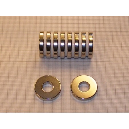 Magnes — średnica ⌀30 mm, otwór ⌀12 mm, grubość 5 mm — neodymowy (N35)