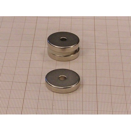 Magnes — średnica ⌀25 mm, otwór ⌀5 mm, grubość 5 mm — neodymowy (N38)