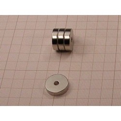 Magnes neodymowy — średnica ⌀20 mm, otwór ⌀4,2 mm, grubość 5 mm — (N38)