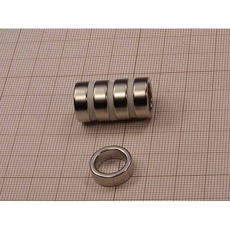Magnes — średnica ⌀14,5 mm, otwór ⌀10,5 mm, grubość 5 mm — neodymowy (N38)