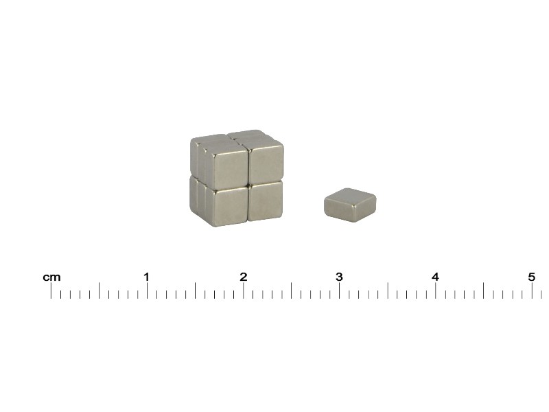 Magnes — długość 5 mm, szerokość 5 mm, wysokość 2,5 mm — neodymowy (N38)