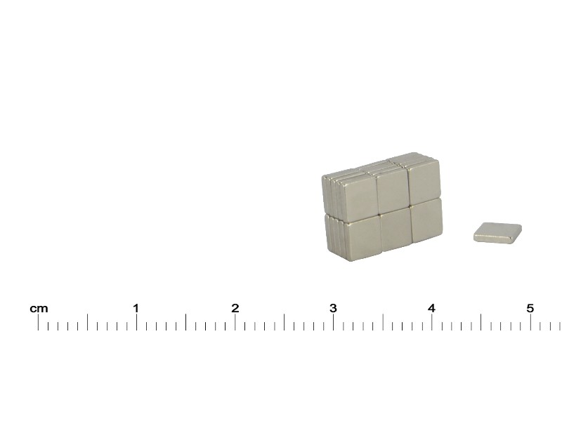 Magnes — długość 5 mm, szerokość 5 mm, wysokość 1 mm — neodymowy (N38)
