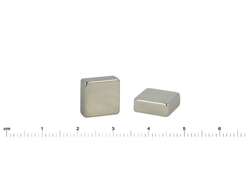 Magnes — długość 12,5 mm, szerokość 12,5 mm, wysokość 5 mm — neodymowy (N38)