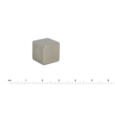 Magnes kwadratowy — dł.15 mm, szer. 15 mm, wys. 15 mm — neodymowy (N42)