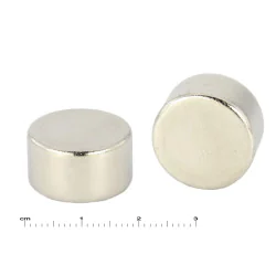 Magnes neodymowy — średnica ⌀18 mm, grubość 10 mm — materiał N38