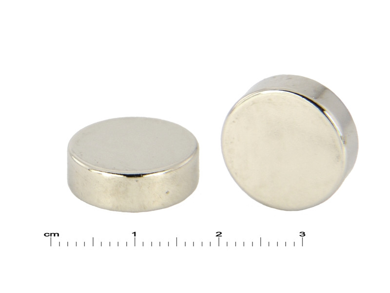 Magnes — średnica ⌀15 mm, grubość 4 mm — neodymowy (N38)