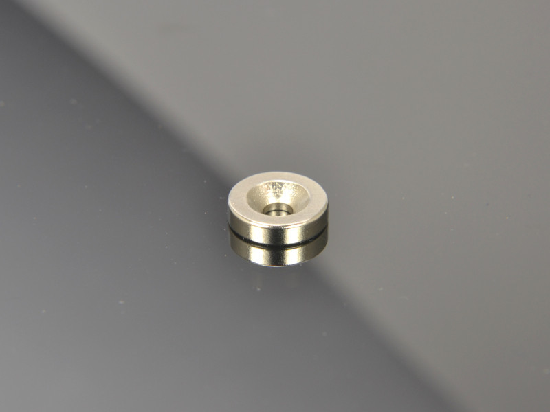 Magnes pod wkręt — ⌀12 mm, ⌀7,2/⌀3,6 mm, 3 mm — neodymowy (N38)