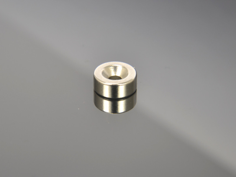 Magnes pod wkręt — ⌀12 mm, ⌀7,2/⌀3,6 mm, 5 mm — neodymowy (N38)