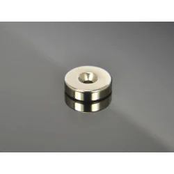 Magnes okrągły, pod wkręt — ⌀18 mm, ⌀7,2/⌀3,6 mm, wys. 5 mm — neodymowy