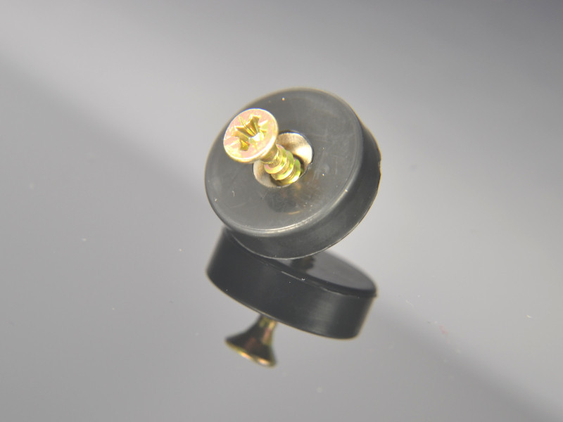 Magnes w gumie, okrągły, pod wkręt — ⌀19,5 mm, ⌀7,2/⌀3,6 mm, wys. 6,5 mm — neodymowy