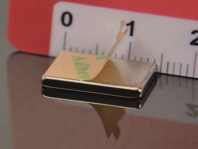 Magnes samoprzylepny, płytkowy — dł. 15 mm, szer. 10 mm, wys. 2 mm — klej 3M — neodymowy