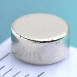 Magnes neodymowy — średnica ⌀6 mm, grubość 3 mm — N38