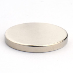 Magnes neodymowy — średnica ⌀20 mm, grubość 2,5 mm —  (N38)