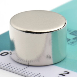 Magnes neodymowy — średnica ⌀15 mm, grubość 10 mm — materiał N35