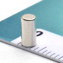 Mały magnes — średnica ⌀3 mm, wysokość 6 mm — neodymowy (N38) - 003