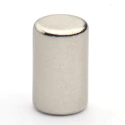Magnes — średnica ⌀5 mm, grubość 8 mm — neodymowy (N38) - 008