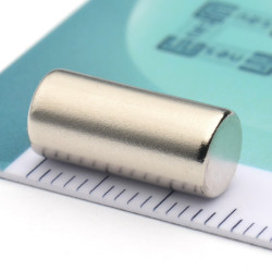Magnes neodymowy — średnica ⌀6,3 mm, wysokość 14 mm — N38