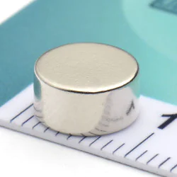 Magnes — średnica ⌀8 mm, grubość 4 mm — neodymowy (N38) - 007