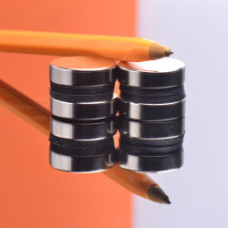 Magnes neodymowy — średnica ⌀22 mm, grubość 6 mm —  (N38)