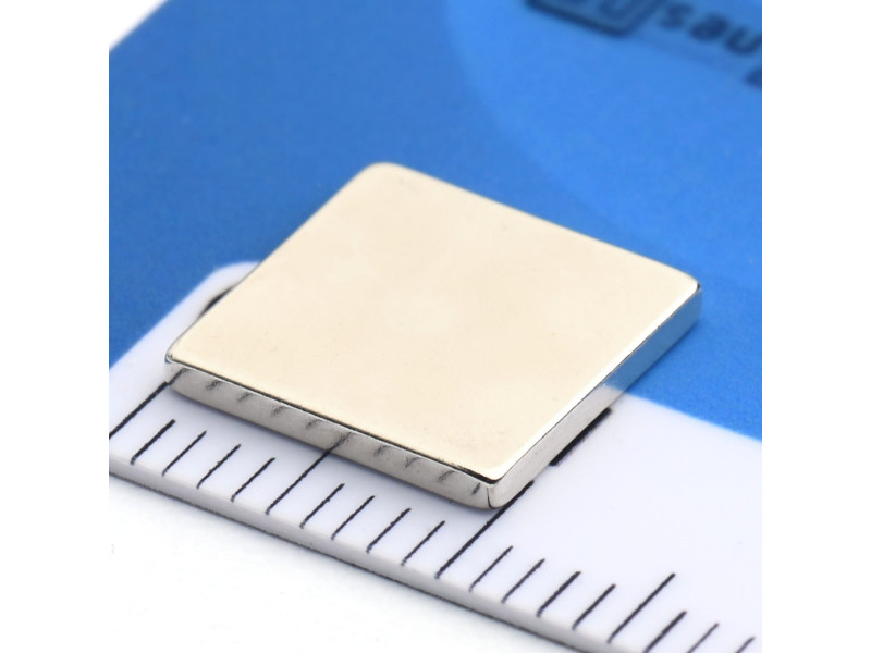 Magnes neodymowy — długość 10 mm, szerokość 10 mm, wysokość 1,2 mm — materiał N38
