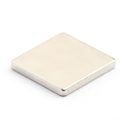Magnes neodymowy — długość 10 mm, szerokość 10 mm, wysokość 1,2 mm — materiał N38