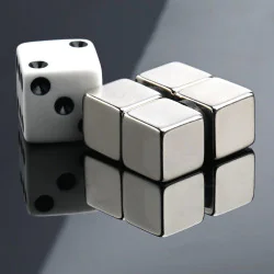 Magnes — długość 10 mm, szerokość 10 mm, wysokość 10 mm — neodymowy (N42) - 003