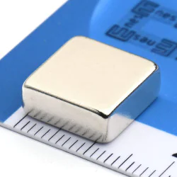 Magnes — długość 12,5 mm, szerokość 12,5 mm, wysokość 5 mm — neodymowy (N38) - 007