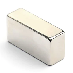 Silny magnes neodymowy 30x10x15 płytkowy N33SH - 009
