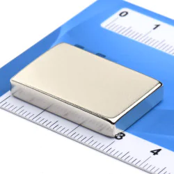 Magnes neodymowy 30x20x5 płytkowy N38 - 008
