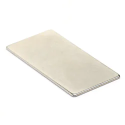 Cienki magnes — dł. 40 mm, szer.  20 mm, wys. 1 mm — neodymowy (N38) - 008